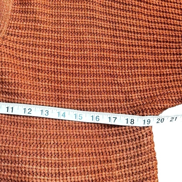 Elan Spread-Collar Rib-Knit Sweater- Size Medium - Picture 14 of 14